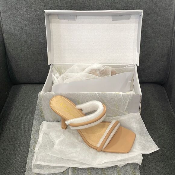 NEW Olivia Jaymes Women's Open Toe Camel Strap High Heel Sandal - Picture 7 of 9